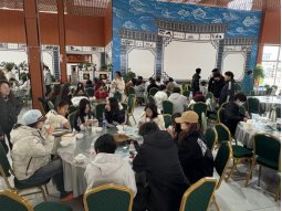 不少同学利用旅途时光整理写生笔记