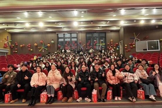 全体辅导员及全体团学骨干成员参会